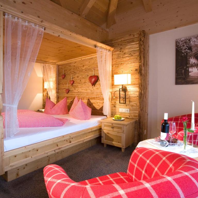 Hotel Wöscherhof - 4 Sterne Superior - Superior Doppelzimmer „HERZIG_ DAHUAM“ mit Balkon - 3
