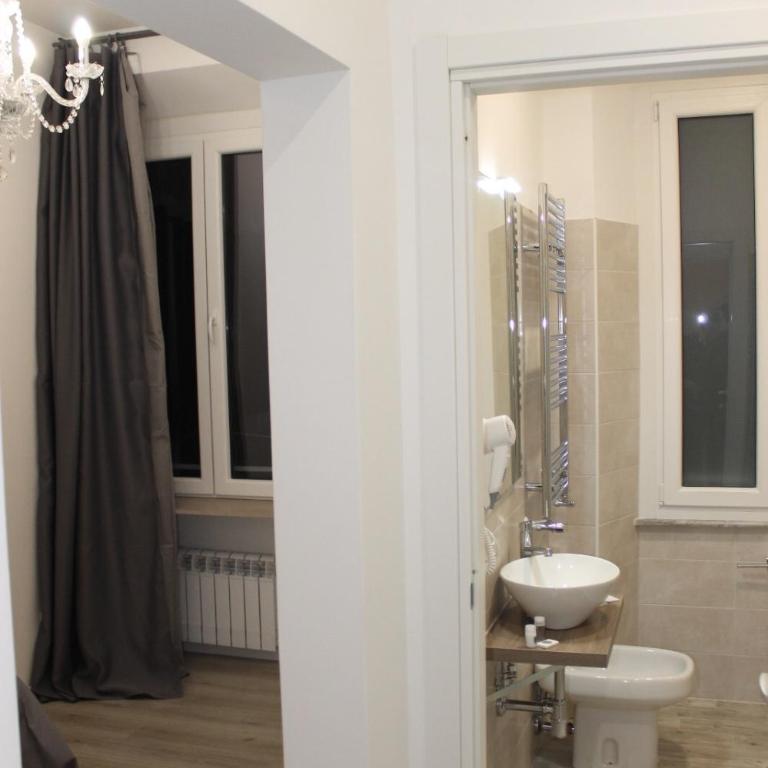Inside Roma Rooms by DOT Suites - Camera Singola Standard - 4
