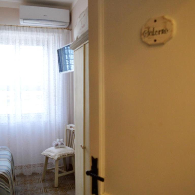 Salerno Al Golfo B&B - Camera Matrimoniale con Bagno Privato - 3