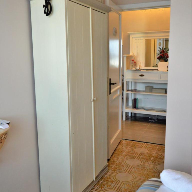 Salerno Al Golfo B&B - Camera Matrimoniale con Bagno Privato - 4