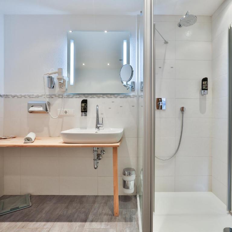 Tourist Hotel Boehm - Superior Doppelzimmer - 3