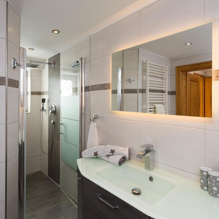 Ferienwohnung Mitteldorf - Apartment mit Blick auf die Berge - 4
