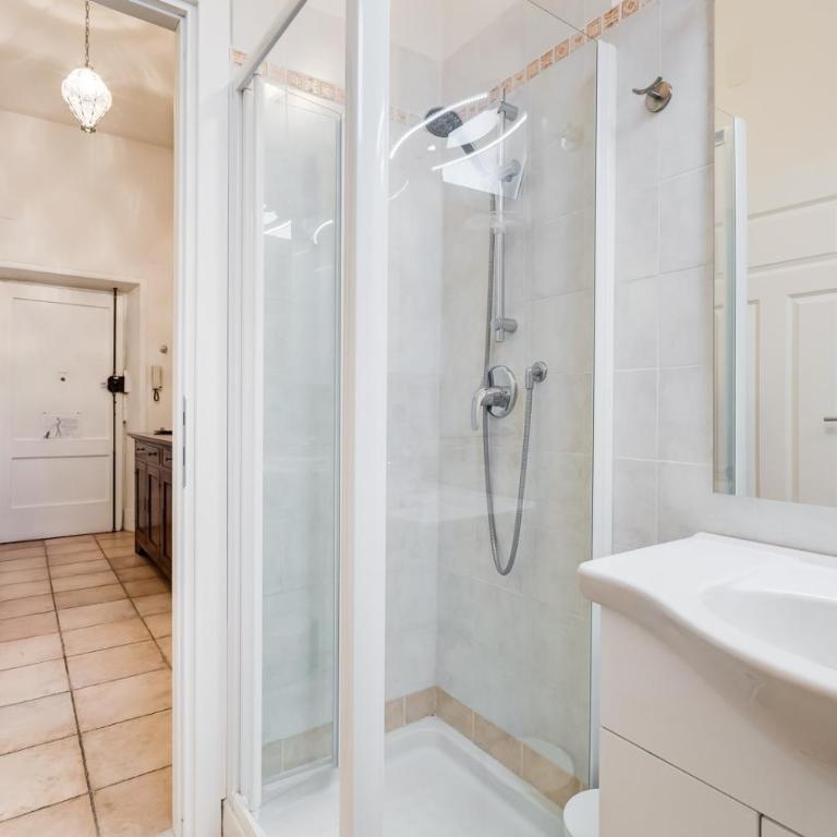 Domus Ricca Termini - Appartamento con 2 Camere da Letto - 22