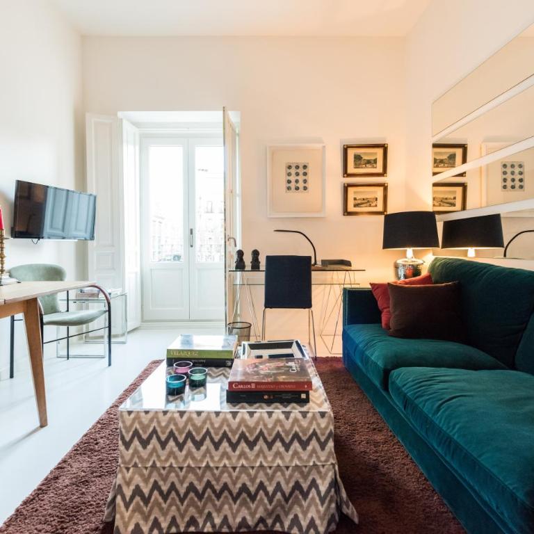 Plaza Santa Ana - Deluxe Apartment - 22