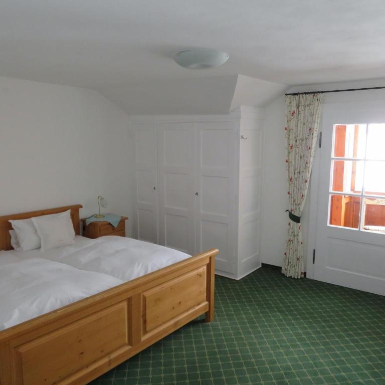 Berggasthof Einoedsbach - Doppelzimmer mit Bergblick - 9