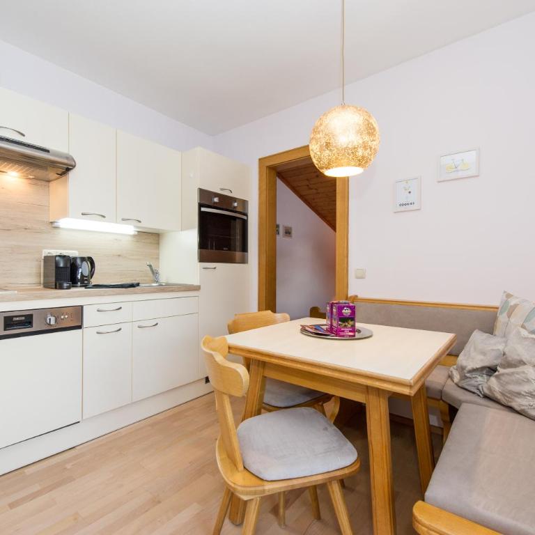Haus Fercher - Apartment mit 1 Schlafzimmer und Balkon - 3