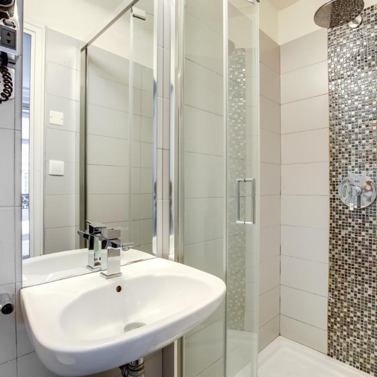 Hotel Opera Maintenon - Chambre Triple avec 2 Lits - 7