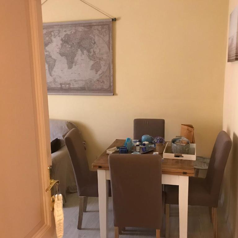 Aquarius Inn - Three-Bedroom Deluxe Apartment - 10