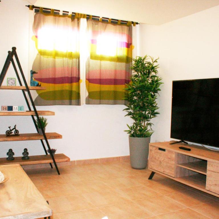 Triplex Caleta de Fuste Impresionantes vistas - Three-Bedroom Apartment - 9