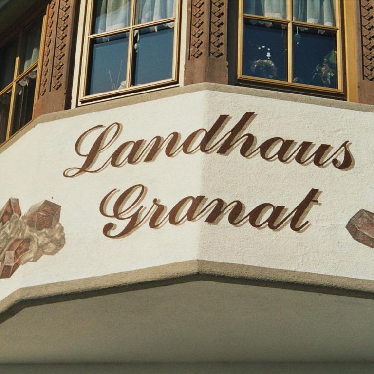 Landhaus Granat - Doppelzimmer mit Balkon (2 Erwachsene + 1 Kind) - 11