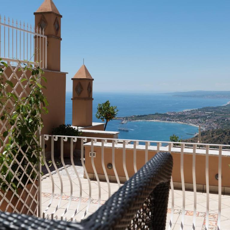 Villa Le Terrazze Charming Rooms - Double Room with Balcony - 13