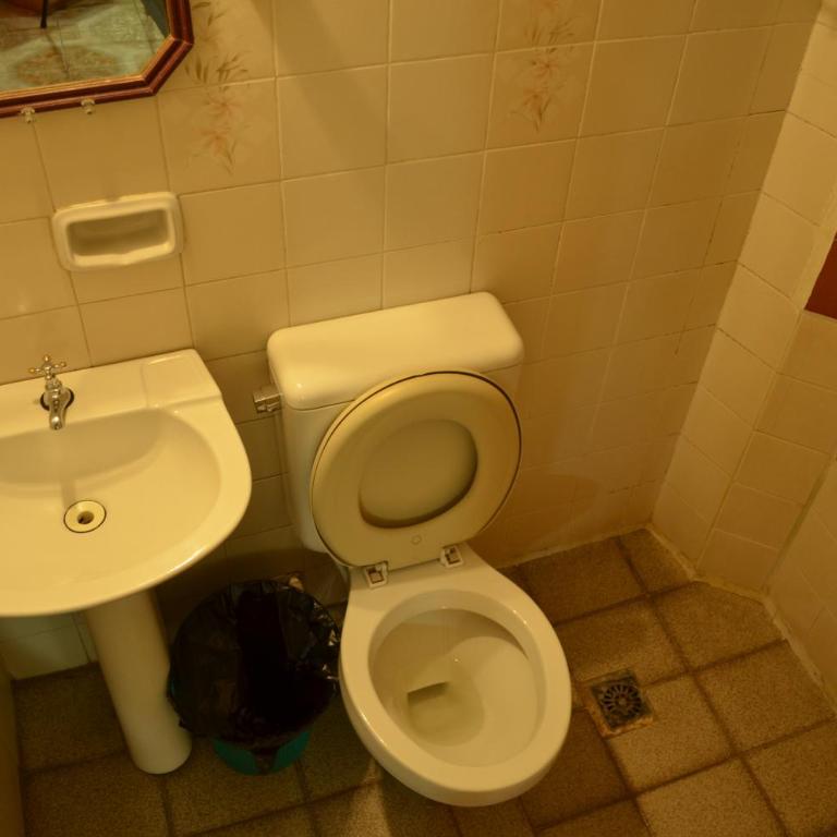 Hostal Pachamama - Habitación Doble con baño privado - 2 camas - 5