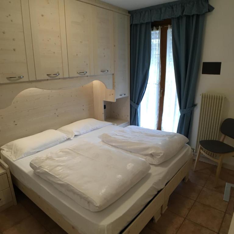 Residence Cima Tosa - Appartamento con 3 Camere da Letto - 10