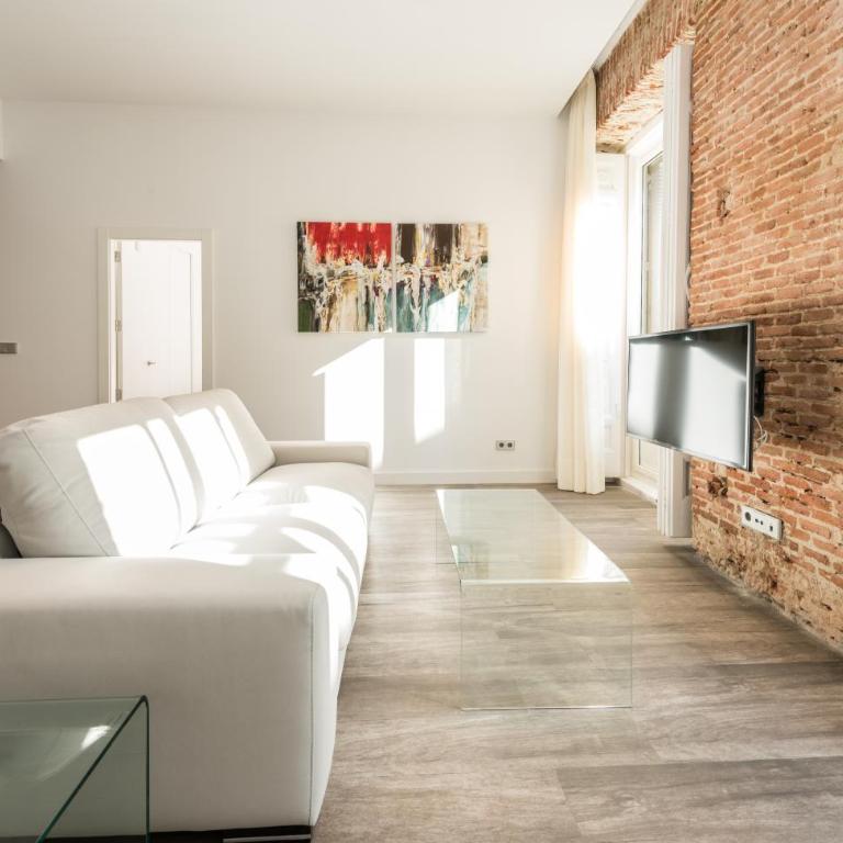 Puerta Del Sol City Center II - Apartamento con balcón - 8