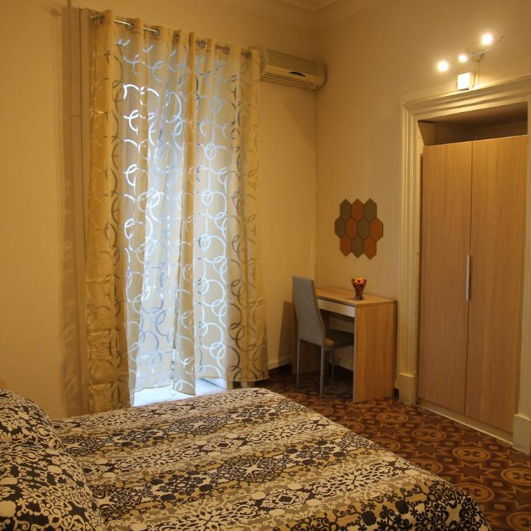 Cortile Stesicoro - King Room with Balcony - 2