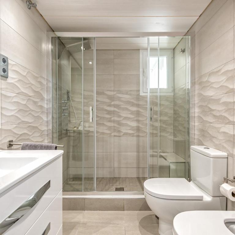 iloftmalaga Ciudad de la Justicia - Three-Bedroom Apartment, Mallarme 4 - 9