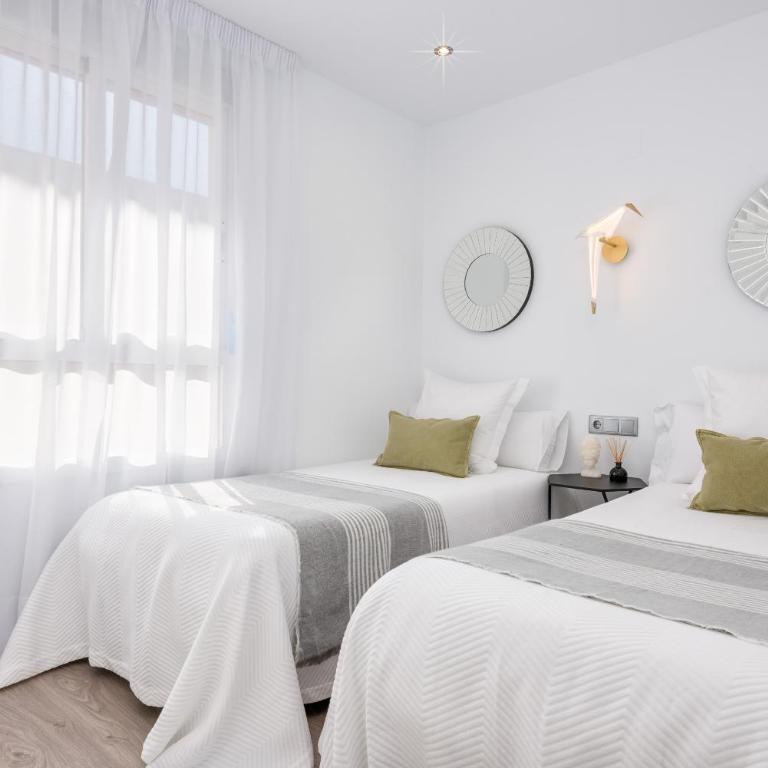iloftmalaga Ciudad de la Justicia - Three-Bedroom Apartment, Mallarme 4 - 12