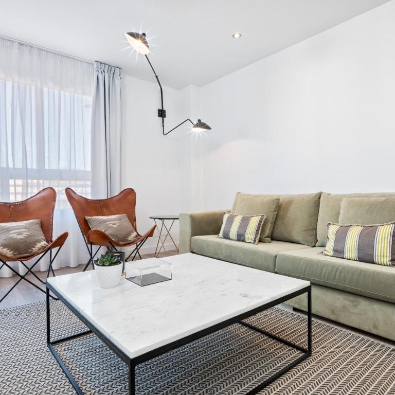 iloftmalaga Ciudad de la Justicia - Three-Bedroom Apartment, Mallarme 4 - 17