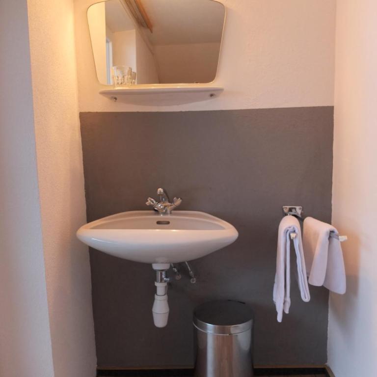 Haus Irmgard by Châtel Reizen - Doppelzimmer mit Gemeinschaftsbad - 5