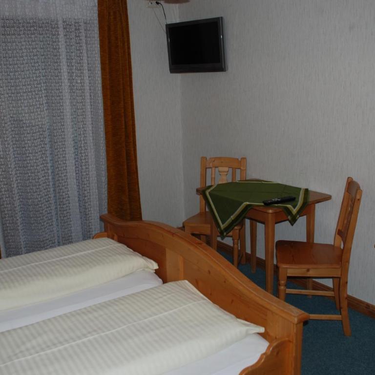 Pension Bäuerle - Doppelzimmer - 6