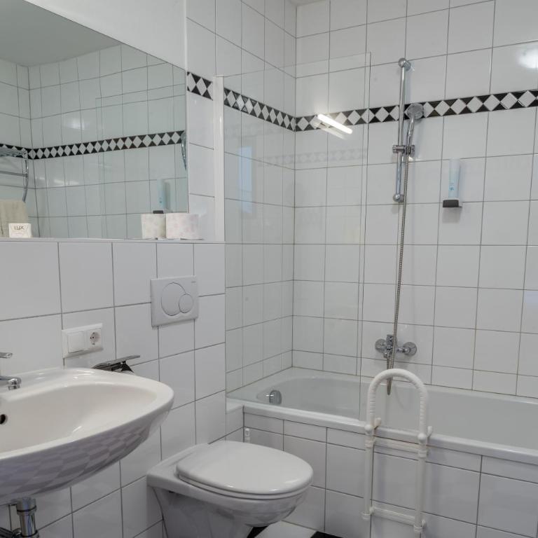 Hotel Kärntnerhof - Doppelzimmer mit Panoramablick - 4