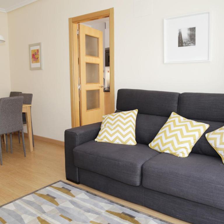 Quiet, Modern Apartment - Apartment with Terrace - 3