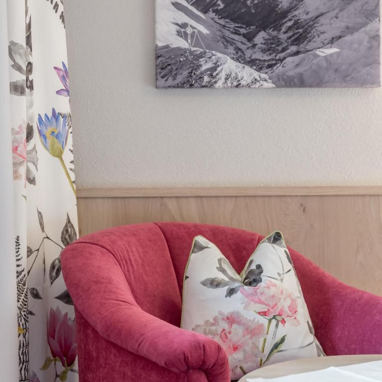 Skihotel Haus Gurgl - Double Room with Shower 25m2 - 1