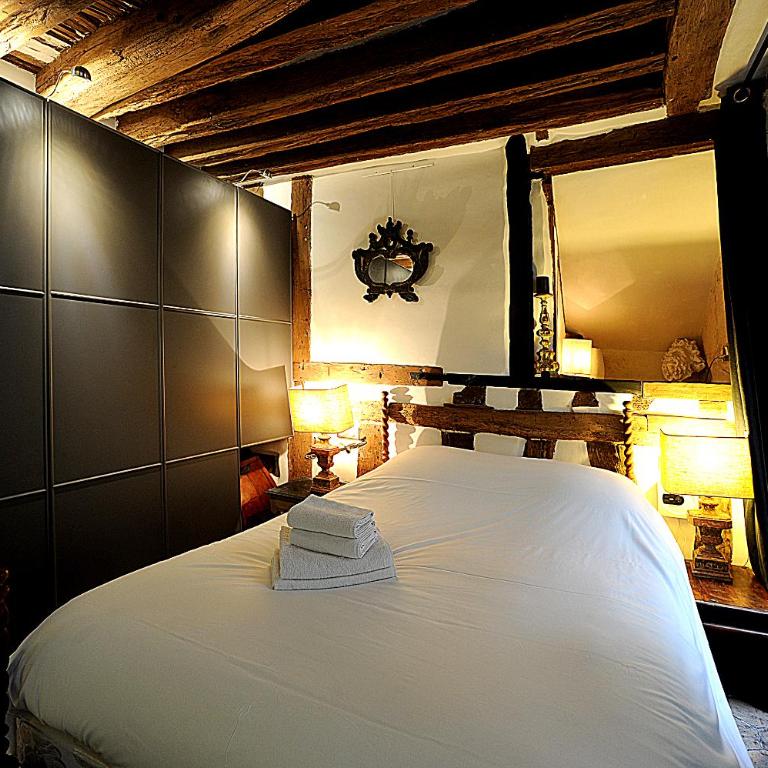 Beautiful apartment in historical Marais - Appartement 3 Chambres - 26