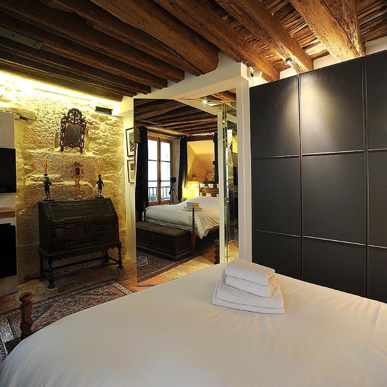 Beautiful apartment in historical Marais - Appartement 3 Chambres - 24