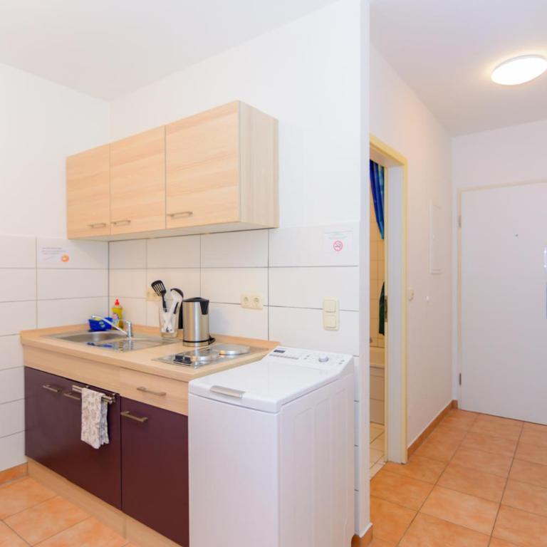 Private apartments close to subway - Apartment mit Balkon - 3