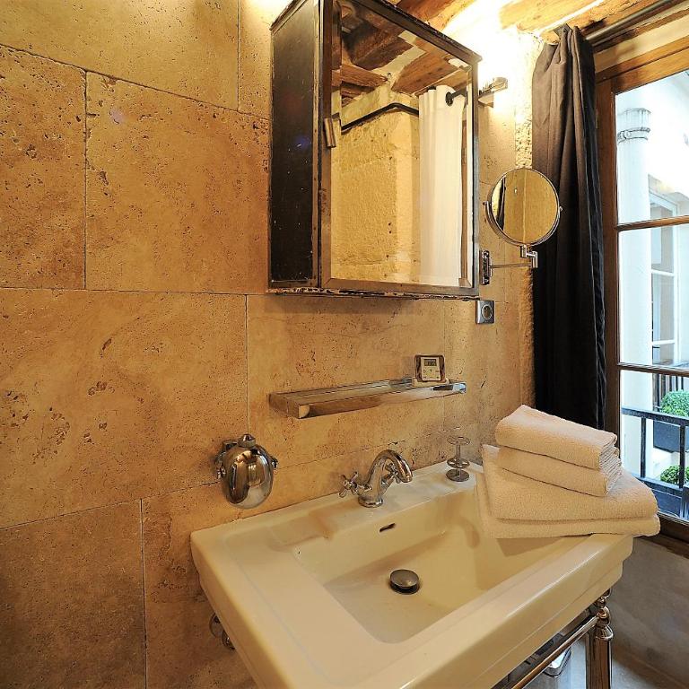Beautiful apartment in historical Marais - Appartement 3 Chambres - 14