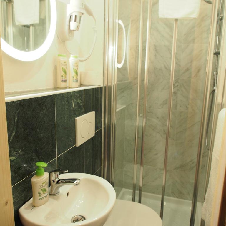 Eco Pisa Tower Guesthouse - Chambre Simple avec Balcon - 1