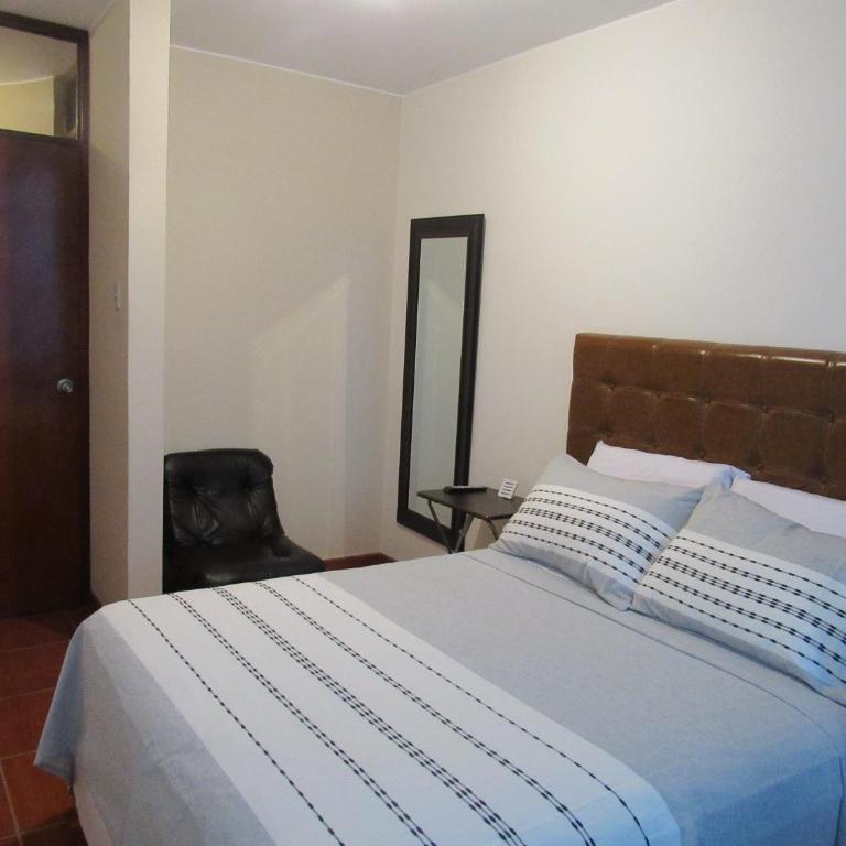 Del Valle House - Six-Bedroom House - 19