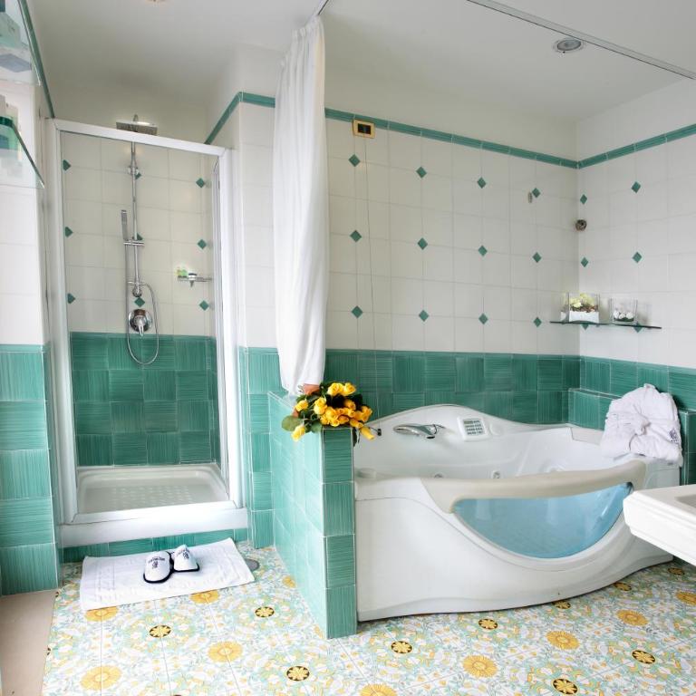 Lloyd's Baia Hotel - Suite con Vista Mare - 6