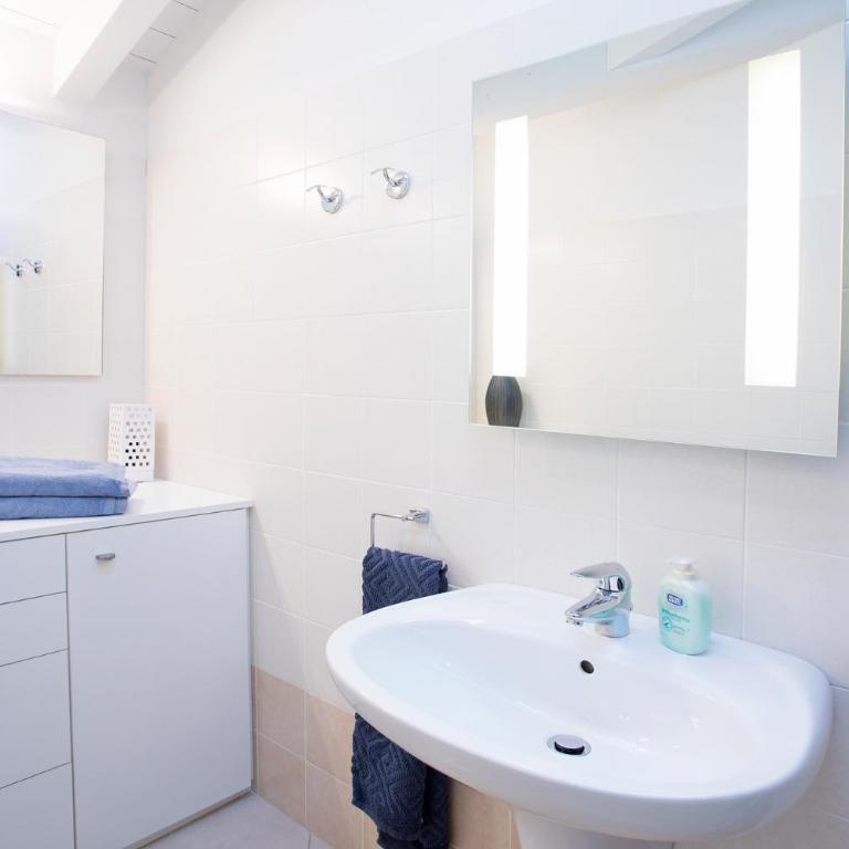 Belvedere Menaggio-4 Luxury homes-by Italian Apartments Casa Paradiso, Apartmento Belvedere, Woon Belvedere Apartment Penthouse, VH apartment Bella Vista - Apartment mit Seeblick - 19