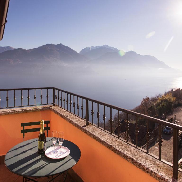 Belvedere Menaggio-4 Luxury homes-by Italian Apartments Casa Paradiso, Apartmento Belvedere, Woon Belvedere Apartment Penthouse, VH apartment Bella Vista - Apartment mit Seeblick - 9