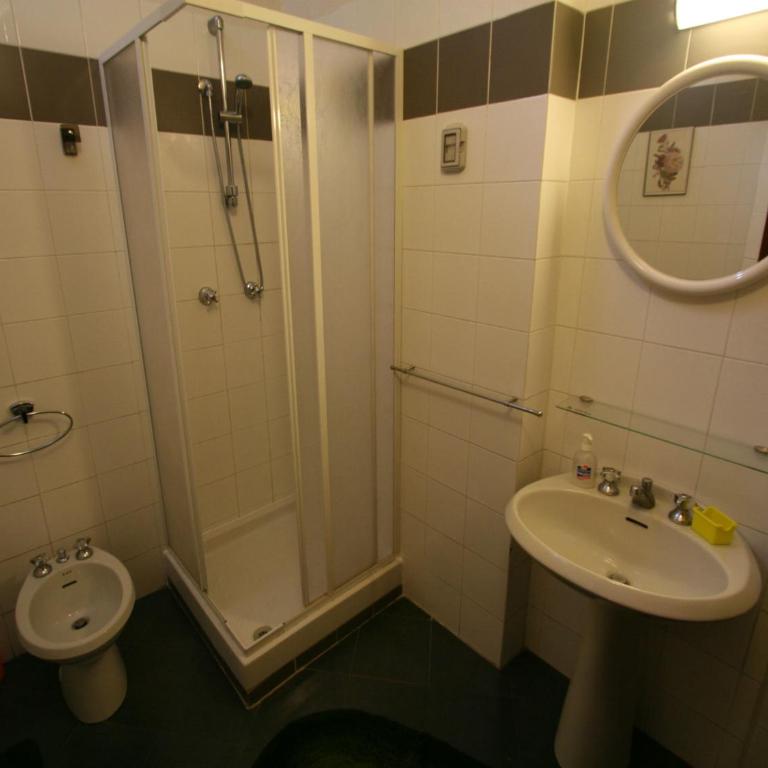 Casa Billi - Triple Room with Private Internal Bathroom - 1