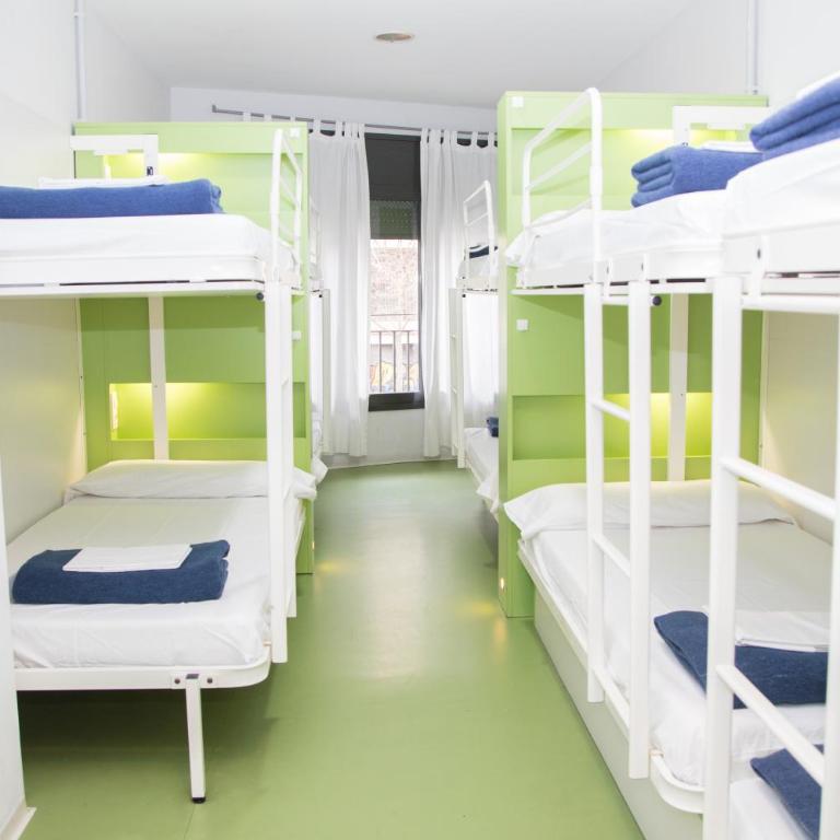 Sant Jordi Hostels Sagrada Familia - Bed in 10-Bed Mixed Dormitory Room - 5