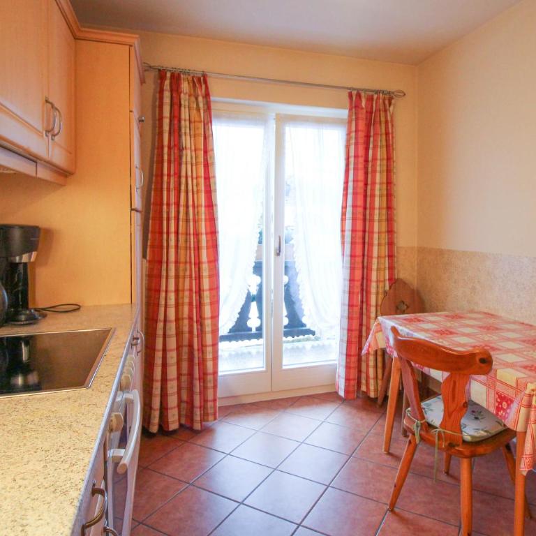 Apartments- und Ferienhaus Anton - Two-Bedroom Apartment - 25