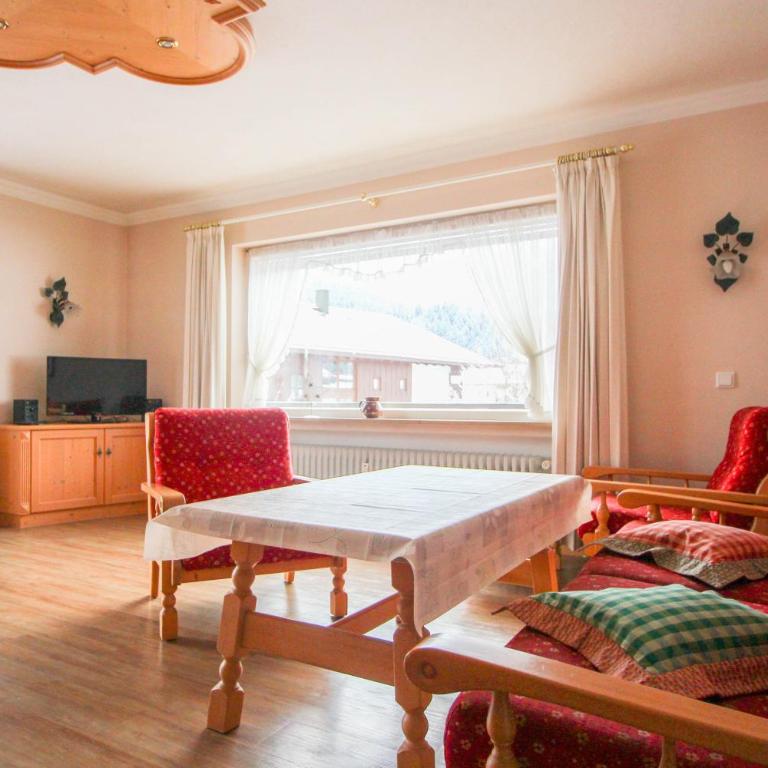 Apartments- und Ferienhaus Anton - Two-Bedroom Apartment - 2