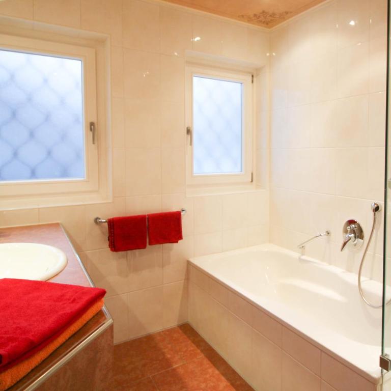 Apartments- und Ferienhaus Anton - Two-Bedroom Apartment - 3