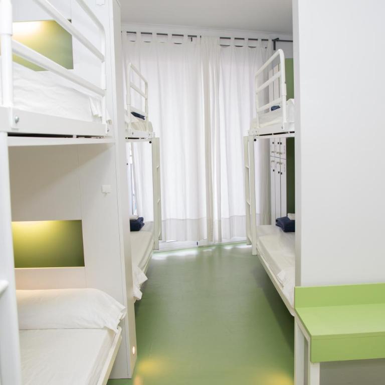 Sant Jordi Hostels Sagrada Familia - Bed in 6-Bed Female Dormitory Room - 2