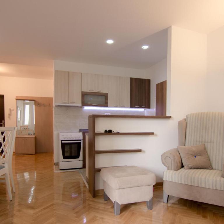 Apartments near St. Sava Temple - Apartman sa 2 Spavaće Sobe - 3