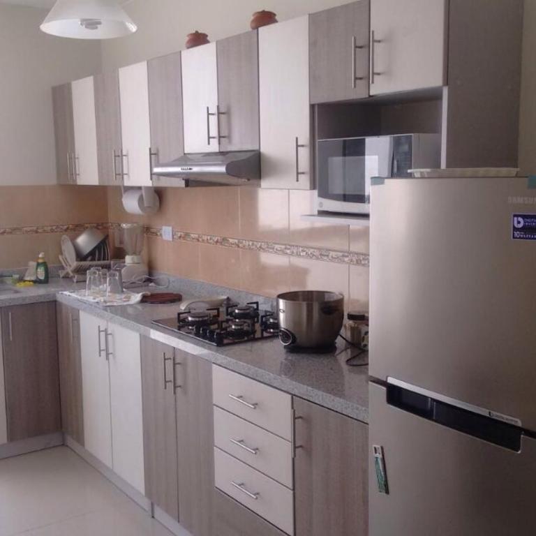 Departamentos Playa San Bartolo - Three-Bedroom Apartment with Pool - 14