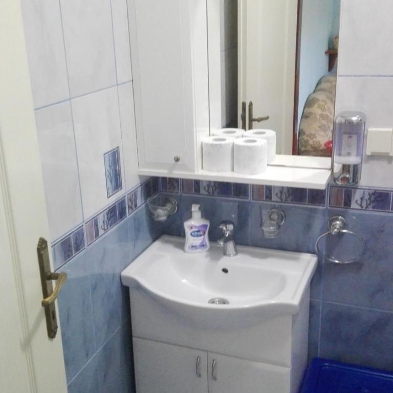 Apartments Penovic - One-Bedroom Apartment - 6