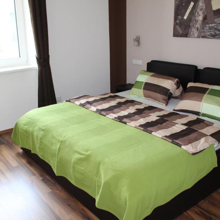 Ferienwohnungen Maurer - Comfort Apartment mit 2 Schlafzimmern und Balkon - 13