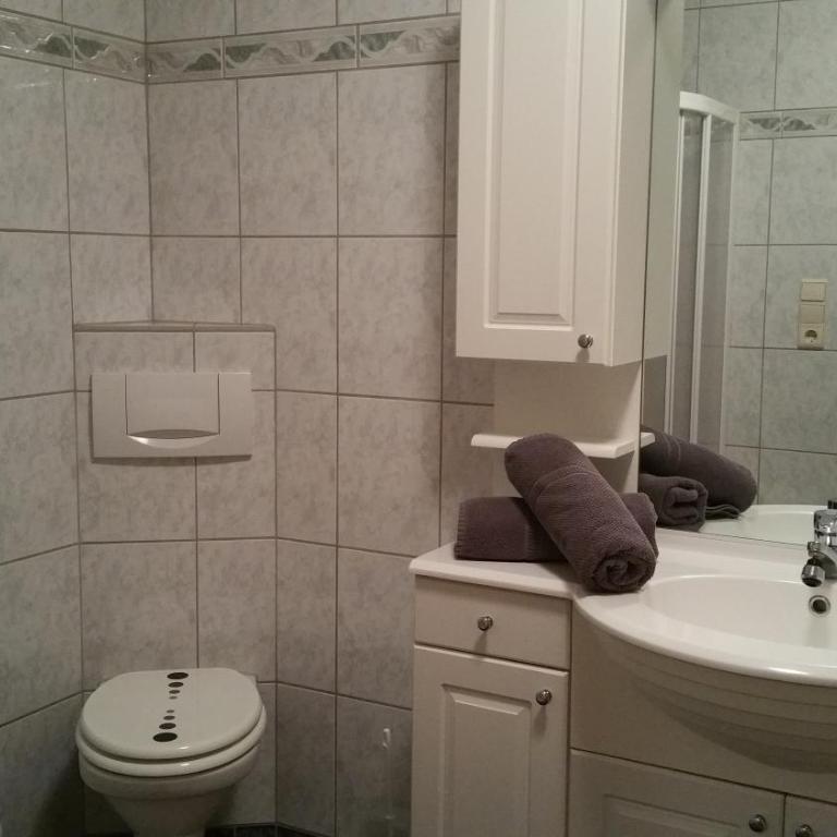 Ferienwohnungen Maurer - Comfort Apartment mit 2 Schlafzimmern und Balkon - 6