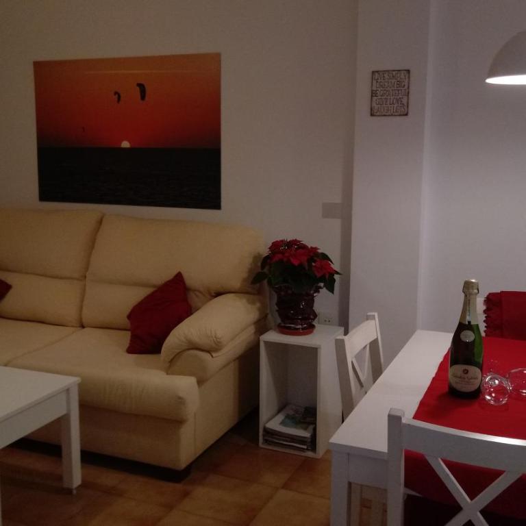 Bonito, luminoso, cerca del mar con Parking - Apartamento con balcón - 4