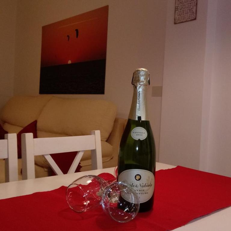 Bonito, luminoso, cerca del mar con Parking - Apartamento con balcón - 1