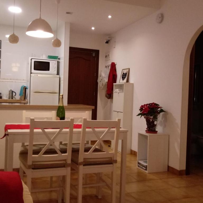 Bonito, luminoso, cerca del mar con Parking - Apartamento con balcón - 5